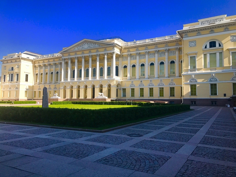 На фото: главное здание Русского музея